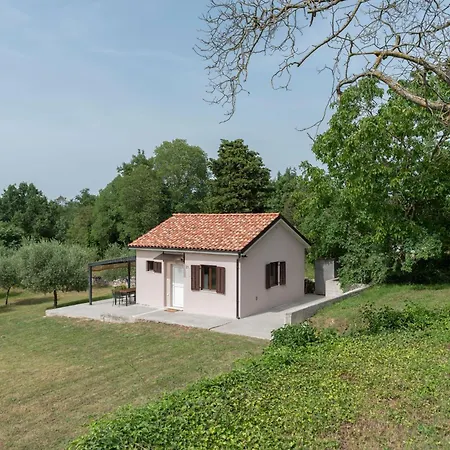Celestina, Villa